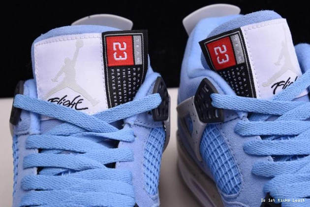 Blue JORDAN CT8527-400 AIR 4 University 0731